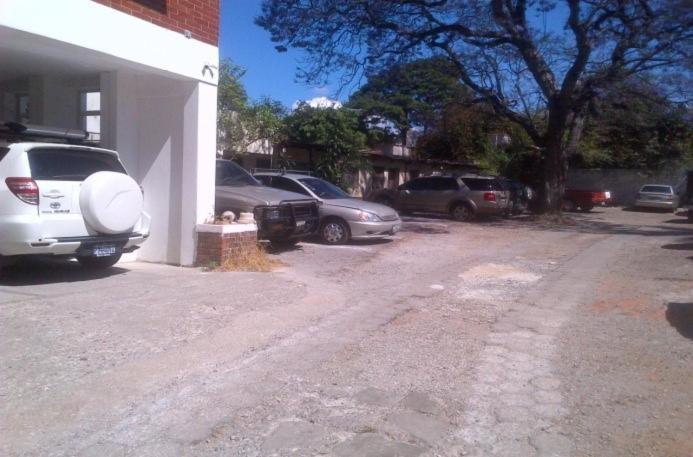 Apartamentos Comodos Cerca Del Aeropuerto Guatemala City Exterior foto