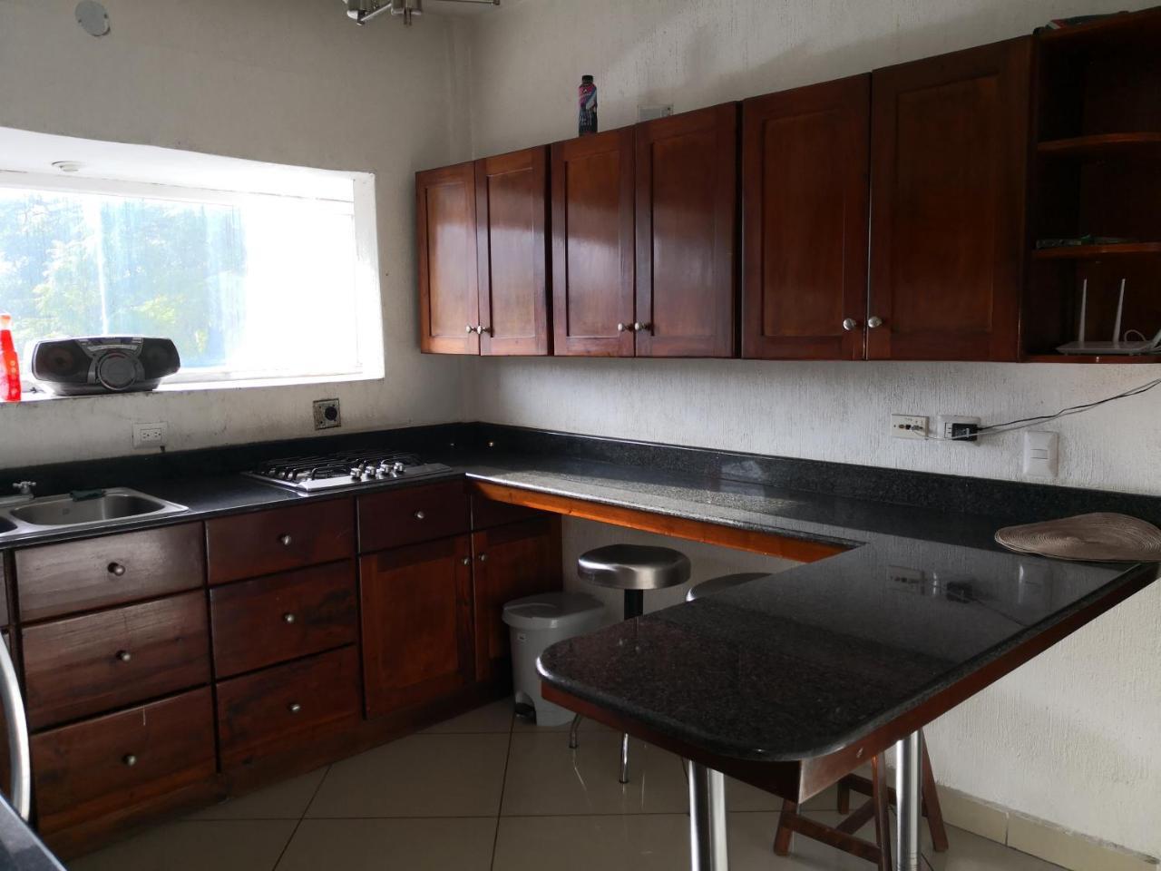 Apartamentos Comodos Cerca Del Aeropuerto Guatemala City Exterior foto